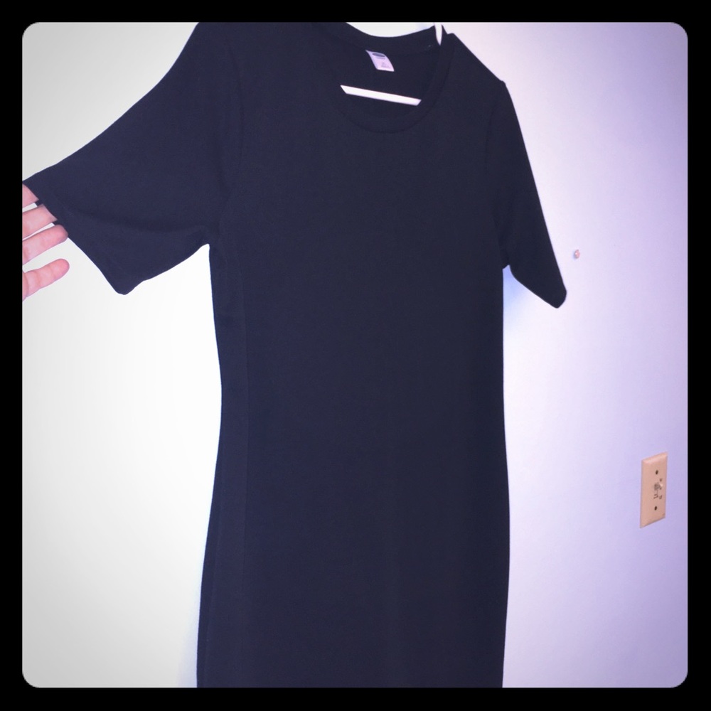 CLOSET CLOSING! Old Navy LBD sz M